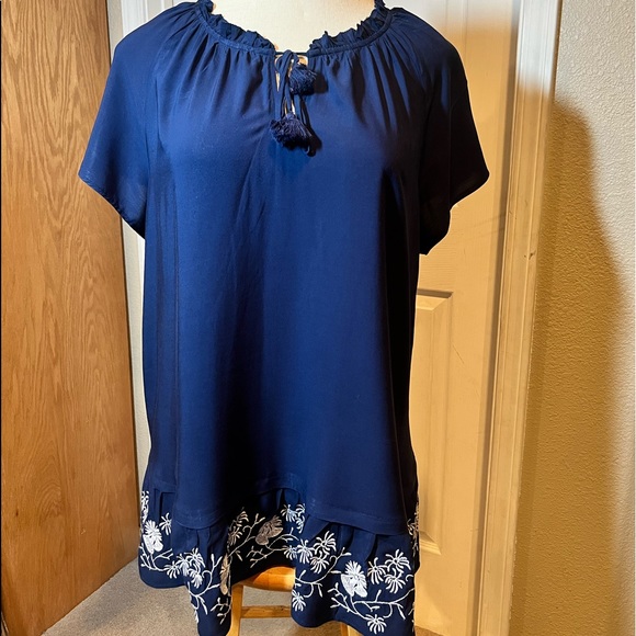 St. John's Bay Tops - St Johns Bay Blouse Navy Blue , 2X , white embellishment floral